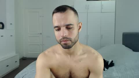 Snapshot of onebestlover chatting on 27, 9, 2025 onebestlover online show from 27, 9, 2025