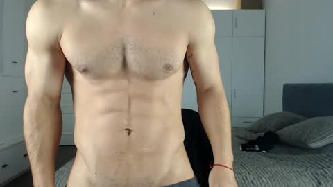 Snapshot of onebestlover chatting on 12, 10, 2025 onebestlover online show from 12, 10, 2025
