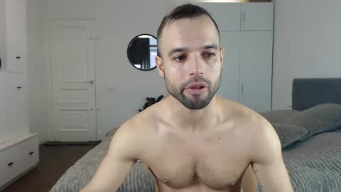 Snapshot of onebestlover chatting on 15, 10, 2025 onebestlover online show from 15, 10, 2025