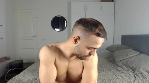 Snapshot of onebestlover chatting on 22, 10, 2025 onebestlover online show from 22, 10, 2025