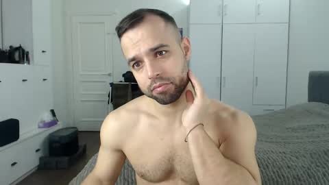 Snapshot of onebestlover chatting on 28, 4, 2026 onebestlover online show from 28, 4, 2026