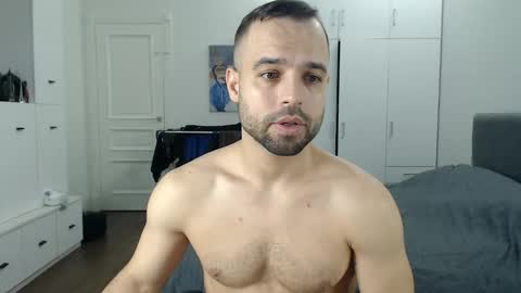 Snapshot of onebestlover chatting on 18, 5, 2026 onebestlover online show from 18, 5, 2026