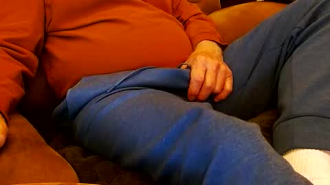 Snapshot of onehanglow chatting on 15, 2, 2026 Butch online show from 15, 2, 2026