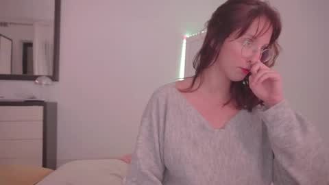 Snapshot of onelittlemermaid chatting on 17, 11, 2025 Ariel online show from 17, 11, 2025