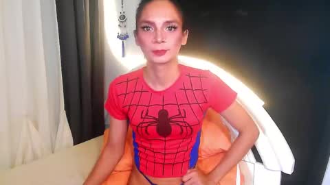 Snapshot of onlysamantha chatting on 23, 10, 2025 Samantha - DONT FORGET TO FOLLOW AND GIVE ME THUMBS UP online show from 23, 10, 2025