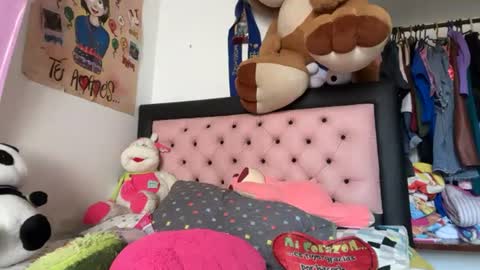 PAREJA LATINA JOVEN MUY CACHONDOS online show from 30, 6, 2026