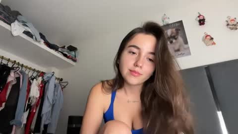 PAREJA LATINA JOVEN MUY CACHONDOS online show from 31, 7, 2026