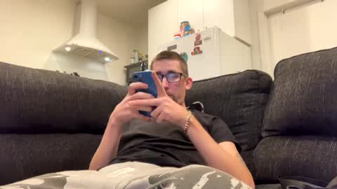 Snapshot of onthecumup69 chatting on 12, 2, 2025 onthecumup69 online show from 12, 2, 2025