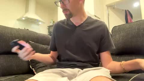 Snapshot of onthecumup69 chatting on 3, 3, 2025 onthecumup69 online show from 3, 3, 2025