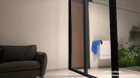 Helen online show from 4, 12, 2025