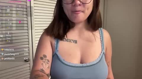 Miss Girly online show from 12, 11, 2025