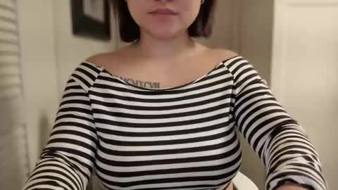 Miss Girly online show from 26, 2, 2026