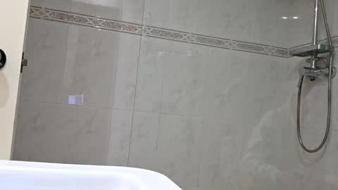 ooohhlalaa online show from 9, 11, 2025