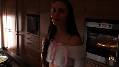 Eva online show from 11, 1, 2025