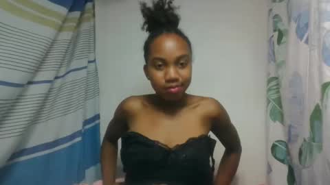 Snapshot of oooorazanamalala chatting on 8, 6, 2026 oooorazanamalala online show from 8, 6, 2026