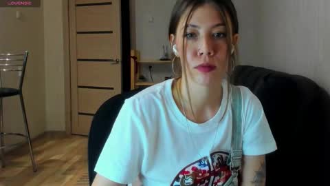 Snapshot of oops_britney chatting on 17, 2, 2026 Britney online show from 17, 2, 2026