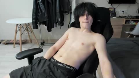 Bella and John online show from 25, 3, 2026