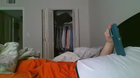 Snapshot of orange22boi chatting on 8, 11, 2025 orange22boi online show from 8, 11, 2025