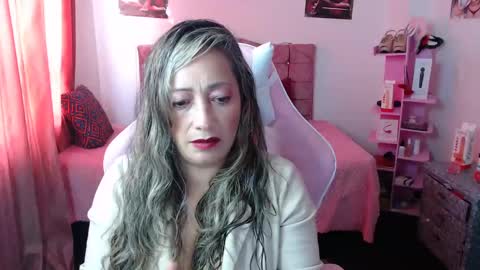 Snapshot of oriana_100 chatting on 17, 2, 2025 oriana_100 online show from 17, 2, 2025