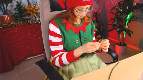 Snapshot of orianna_blade chatting on 25, 12, 2024 Orianna -  Hi Im into geek culture cosplay crafting LARP games. Shall we play DnD online show from 25, 12, 2024