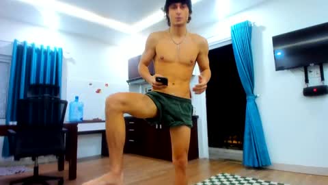 Snapshot of orlando__bloom chatting on 6, 12, 2024 Fansly and Instagram - online show from 6, 12, 2024