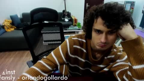 Snapshot of orlando__bloom chatting on 12, 1, 2025 Fansly and Instagram - online show from 12, 1, 2025