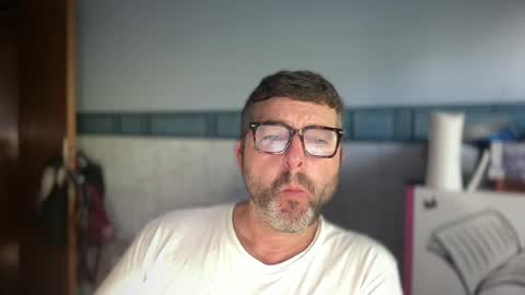 Snapshot of oscarbcncat chatting on 17, 7, 2026 oscarbcncat online show from 17, 7, 2026