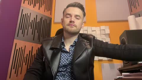 Oscar Steel Savage online show from 5, 2, 2025