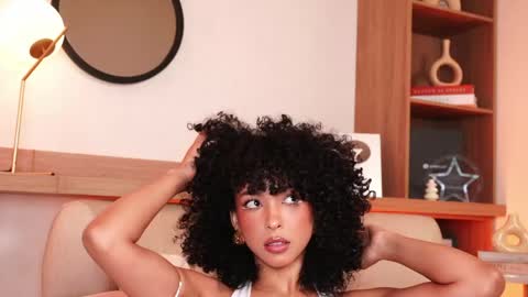 Snapshot of oshun_25 chatting on 18, 5, 2026 Oshun online show from 18, 5, 2026