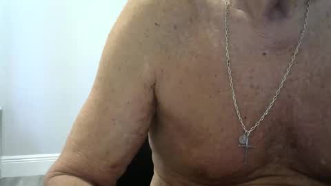 Snapshot of ossibottom chatting on 14, 2, 2026 Ossi online show from 14, 2, 2026