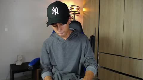 ostin 18hot online show from 21, 12, 2024