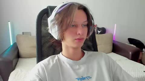 Ostin online show from 3, 2, 2026