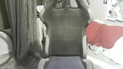 ouinnybis195625 online show from 19, 12, 2025