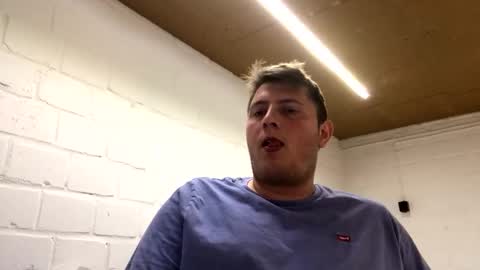 outflayd online show from 24, 4, 2026