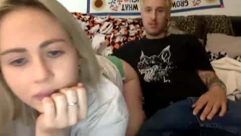 Snapshot of ovoxoxoxoxo chatting on 5, 11, 2025 holly online show from 5, 11, 2025