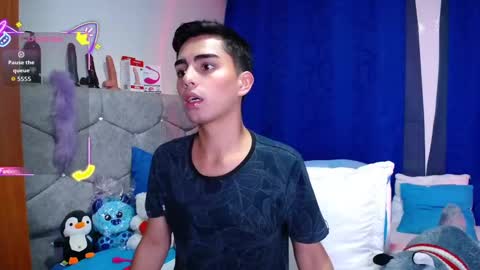 Owen  Independent model  online show from 24, 9, 2025