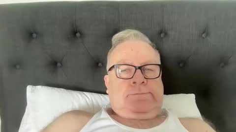 ozhairybearxxxx online show from 2, 3, 2025