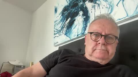 ozhairybearxxxx online show from 23, 3, 2026