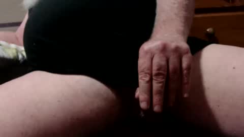 ozziebloke01 online show from 8, 1, 2025