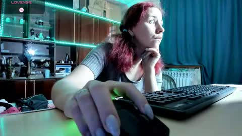 Ella online show from 6, 3, 2025