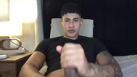 Javi    online show from 5, 1, 2025