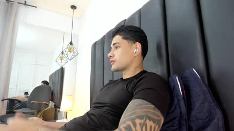 Snapshot of pablo_boston chatting on 5, 2, 2026 Javi online show from 5, 2, 2026