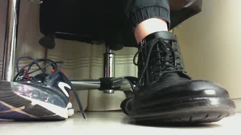 Pablo Meness online show from 8, 2, 2025