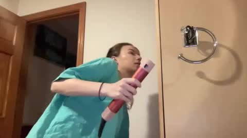 paisleysnowxo online show from 4, 11, 2025