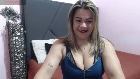 pamela_echeverria online show from 10, 1, 2026