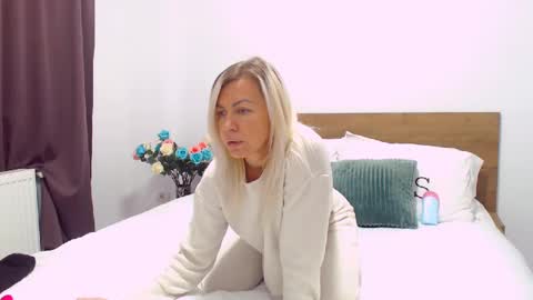 Snapshot of pamela_issy chatting on 12, 1, 2025 PAMEL ISSY online show from 12, 1, 2025