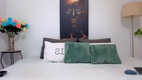 PAMEL ISSY online show from 18, 7, 2026