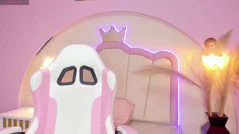 Princess Pamela  online show from 8, 5, 2026
