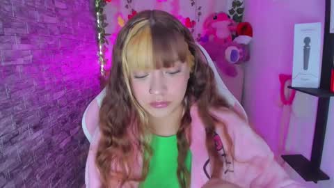 pamelajhonsom online show from 3, 1, 2025