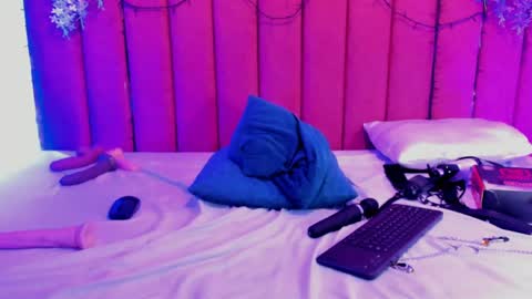 Pamela Ponce online show from 18, 4, 2026